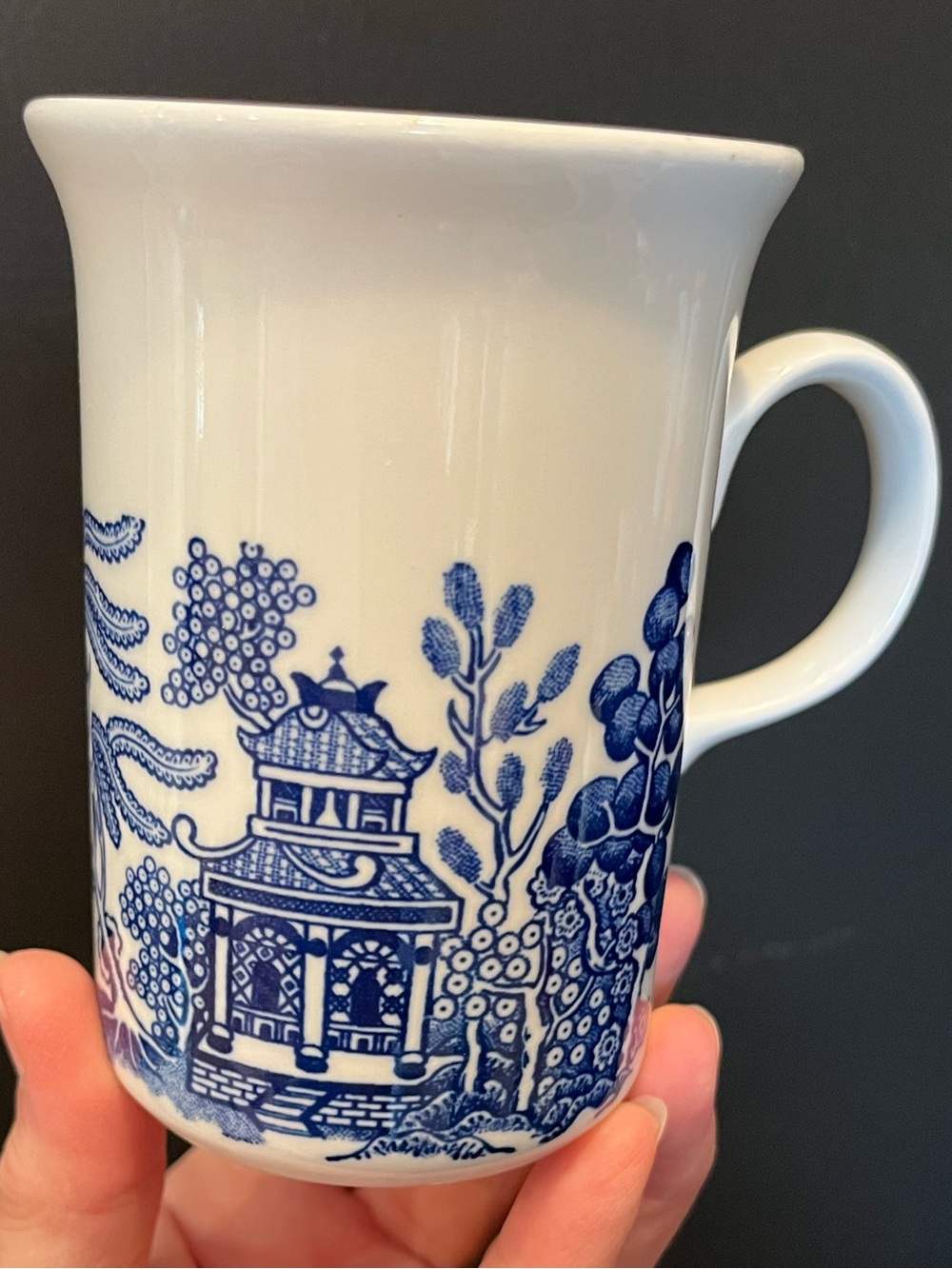 Vintage C C Cotswold Mug Blue and White Blue Willow Asian Pagoda Motif 8 oz.
